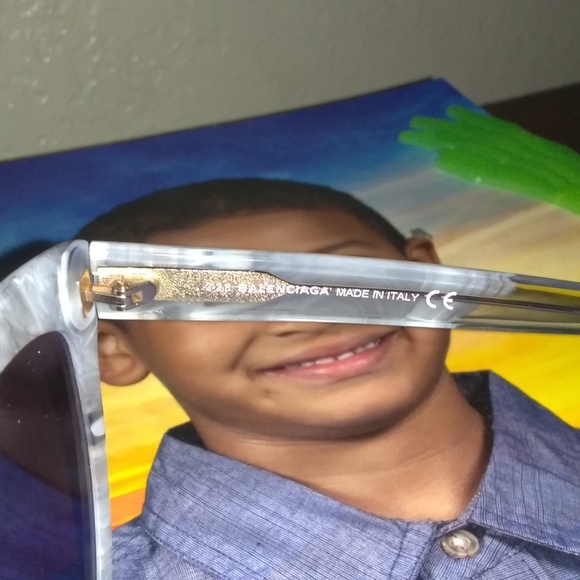 Balenciaga "50 shades of Gray " Glasses - Picture 4 of 6